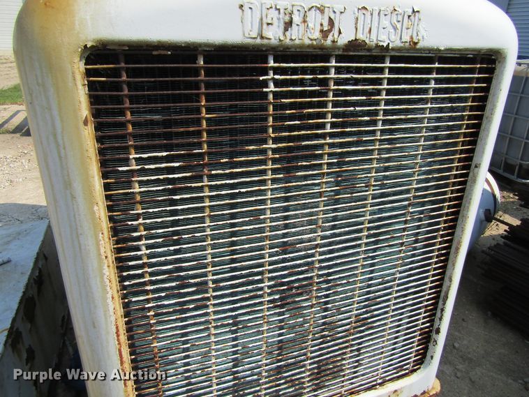 image for item GQ9094 Detroit Diesel six cylinder diesel engine