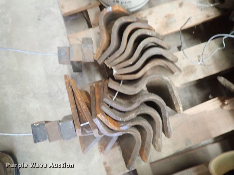 image for item GV9625 (2) trencher chains