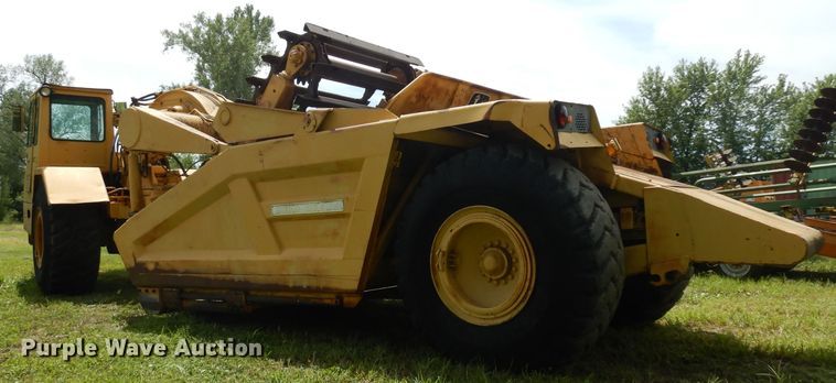 image for item HA9393 1980 John Deere 862  conventional scraper