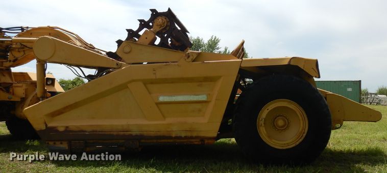 image for item HA9393 1980 John Deere 862  conventional scraper