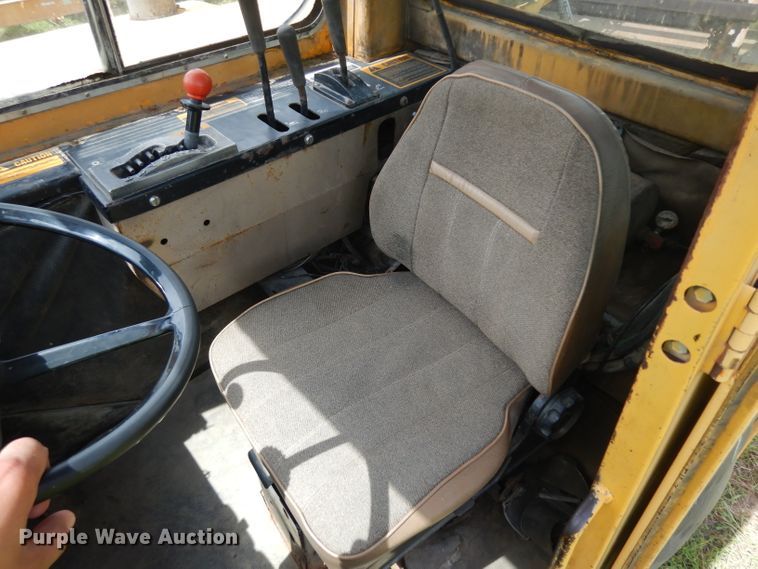 image for item HA9393 1980 John Deere 862  conventional scraper