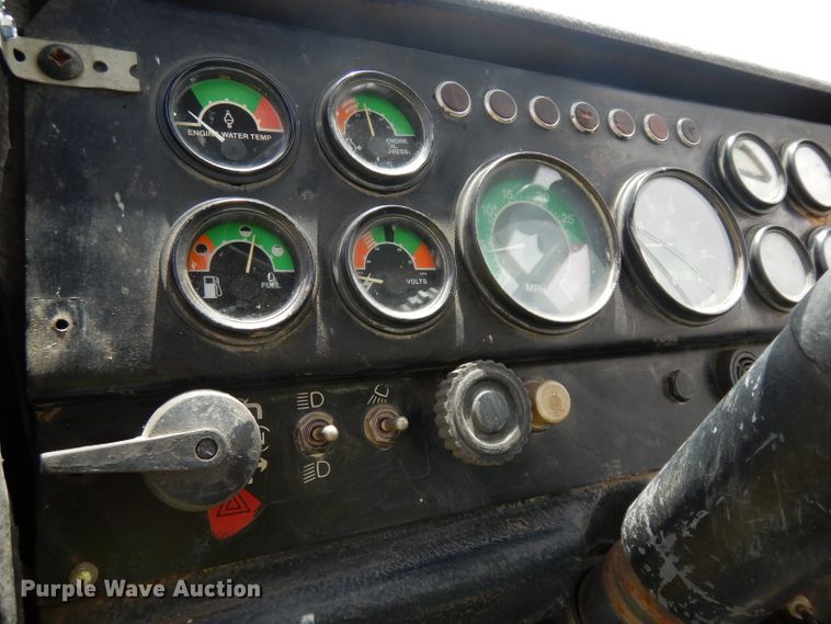 image for item HA9393 1980 John Deere 862  conventional scraper