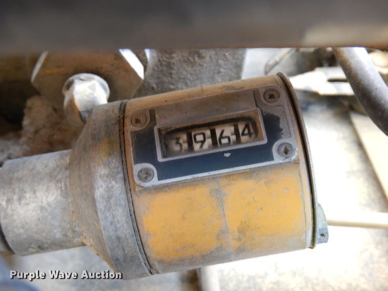 image for item HA9393 1980 John Deere 862  conventional scraper