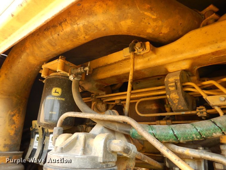 image for item HA9393 1980 John Deere 862  conventional scraper