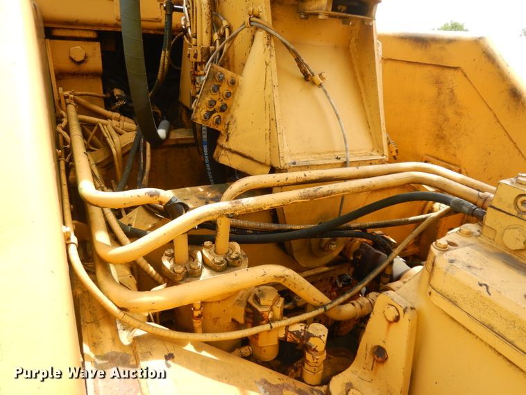 image for item HA9393 1980 John Deere 862  conventional scraper