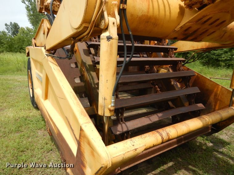 image for item HA9393 1980 John Deere 862  conventional scraper