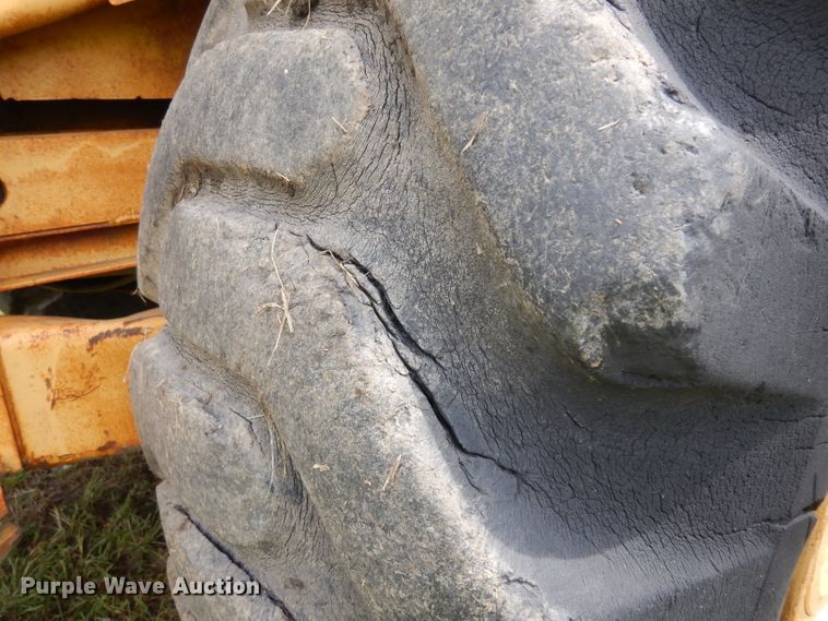 image for item HA9393 1980 John Deere 862  conventional scraper