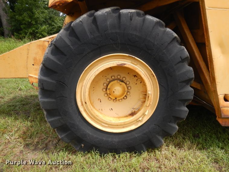 image for item HA9393 1980 John Deere 862  conventional scraper