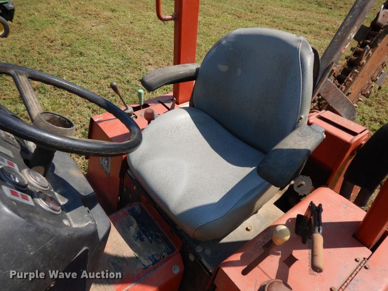 image for item HA9411 2004 Ditch Witch RT40  trencher
