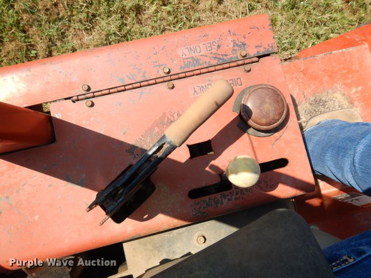 image for item HA9411 2004 Ditch Witch RT40  trencher