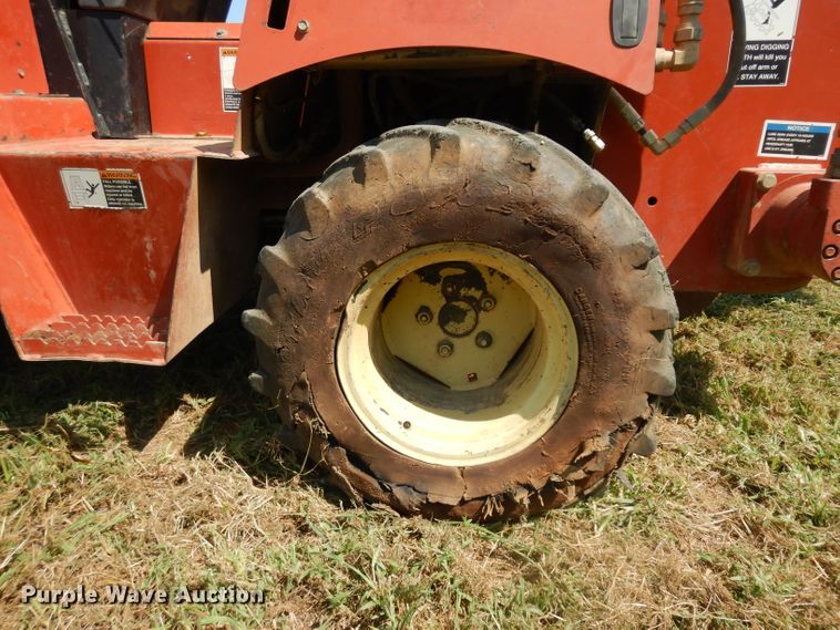 image for item HA9411 2004 Ditch Witch RT40  trencher