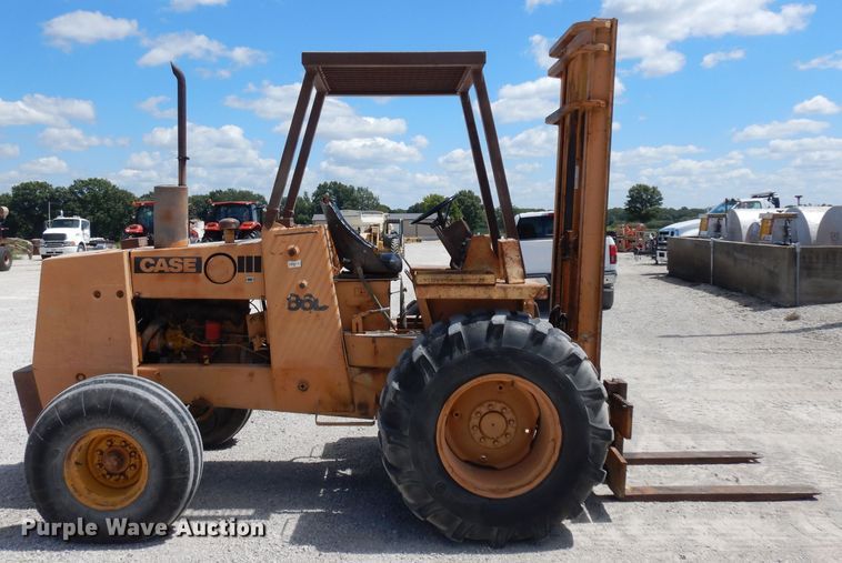 image for item HA9422 Case 586D  forklift