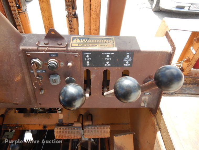 image for item HA9422 Case 586D  forklift