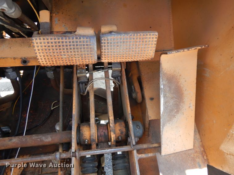 image for item HA9422 Case 586D  forklift