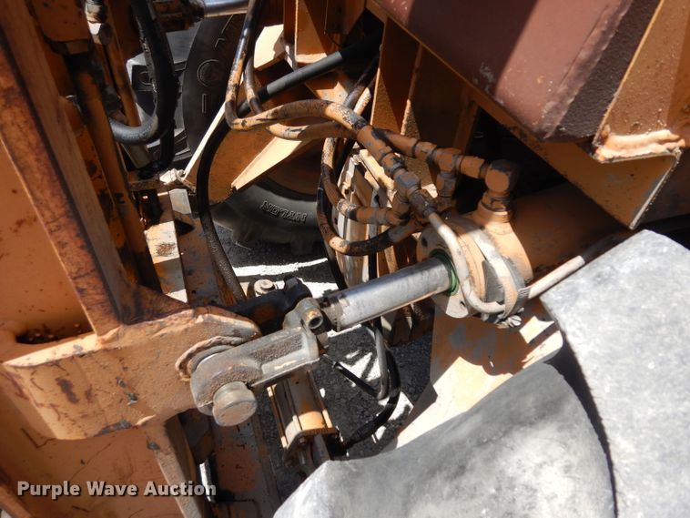 image for item HA9422 Case 586D  forklift