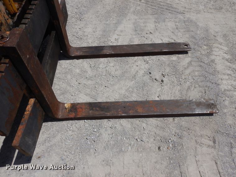 image for item HA9422 Case 586D  forklift