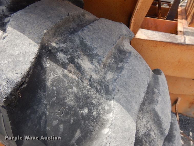 image for item HA9422 Case 586D  forklift