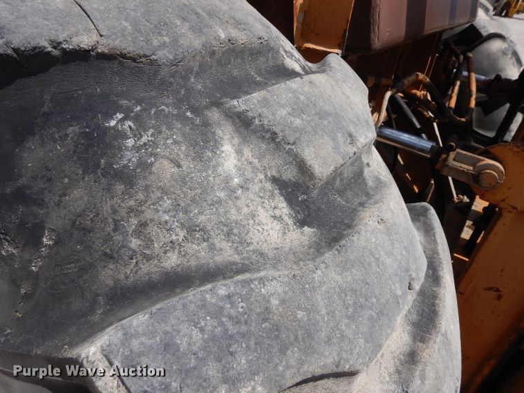 image for item HA9422 Case 586D  forklift