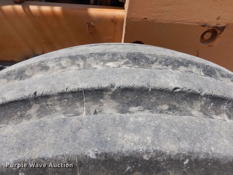 image for item HA9422 Case 586D  forklift