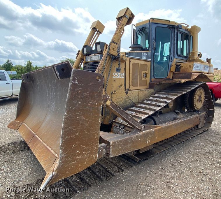 image for item HA9546 1998 Caterpillar D6R XL dozer