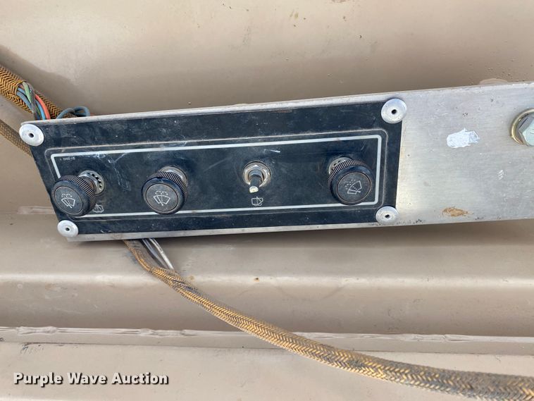 image for item HA9546 1998 Caterpillar D6R XL dozer