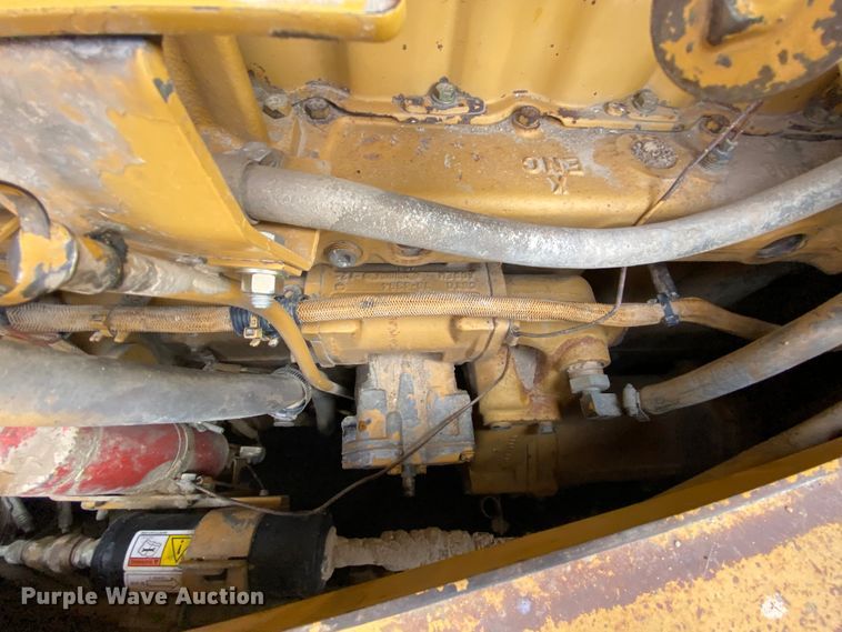 image for item HA9546 1998 Caterpillar D6R XL dozer