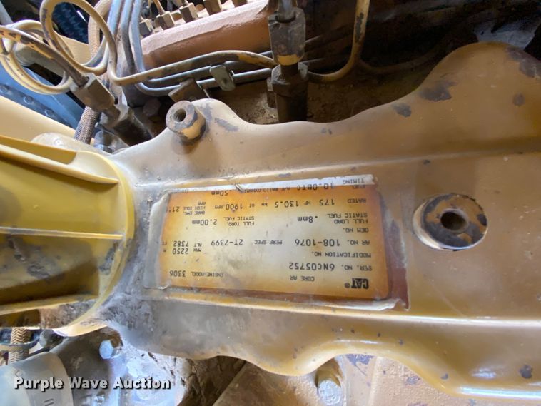 image for item HA9546 1998 Caterpillar D6R XL dozer