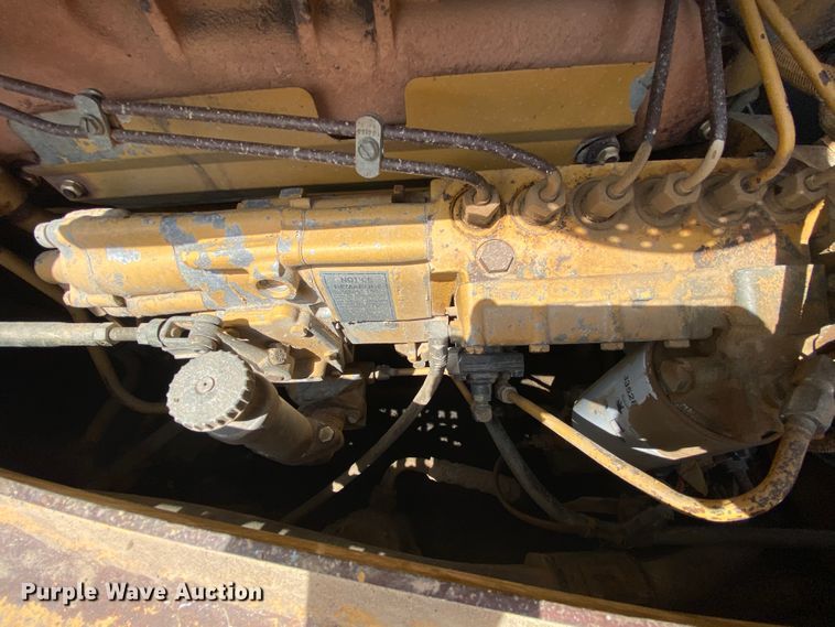 image for item HA9546 1998 Caterpillar D6R XL dozer