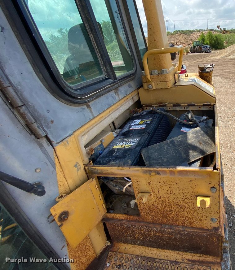 image for item HA9546 1998 Caterpillar D6R XL dozer