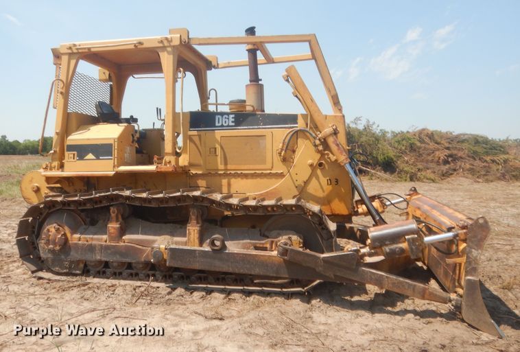 image for item HB9380 1993 Caterpillar D6E  dozer