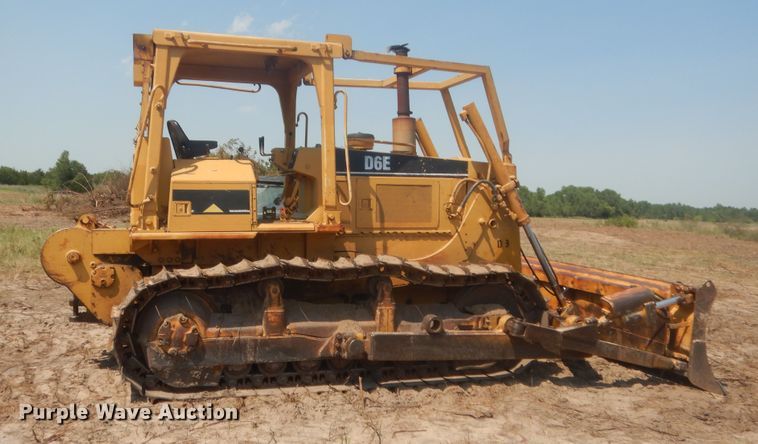 image for item HB9380 1993 Caterpillar D6E  dozer