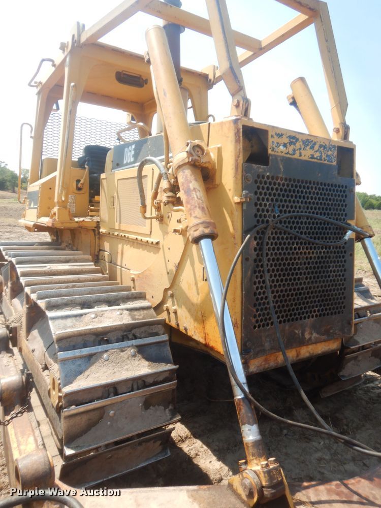 image for item HB9380 1993 Caterpillar D6E  dozer