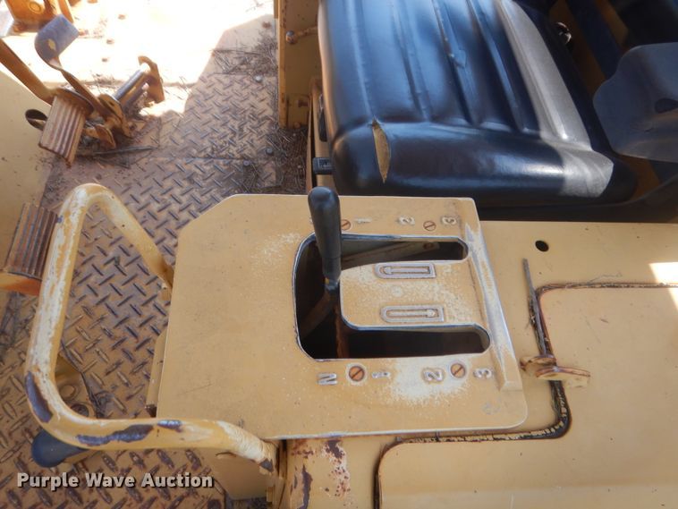 image for item HB9380 1993 Caterpillar D6E  dozer