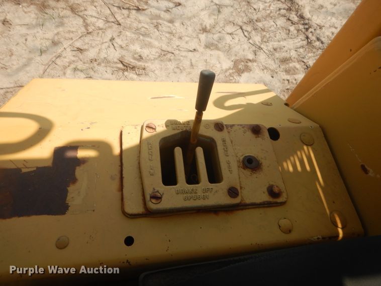 image for item HB9380 1993 Caterpillar D6E  dozer