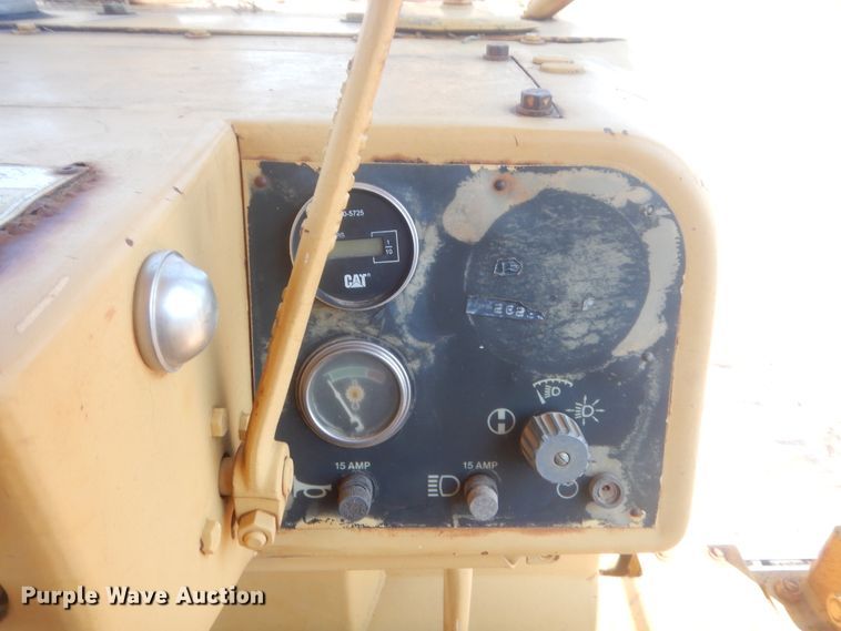 image for item HB9380 1993 Caterpillar D6E  dozer