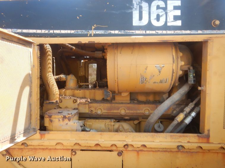 image for item HB9380 1993 Caterpillar D6E  dozer
