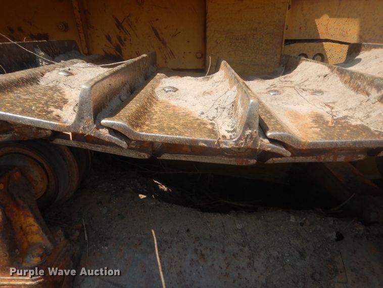 image for item HB9380 1993 Caterpillar D6E  dozer