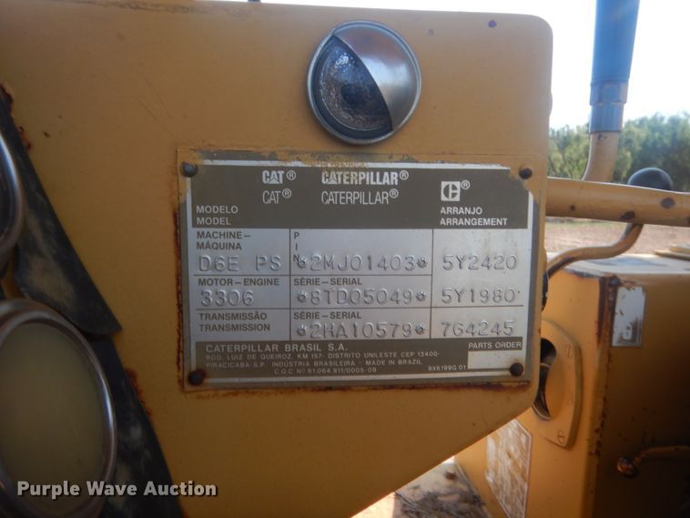 image for item HB9380 1993 Caterpillar D6E  dozer