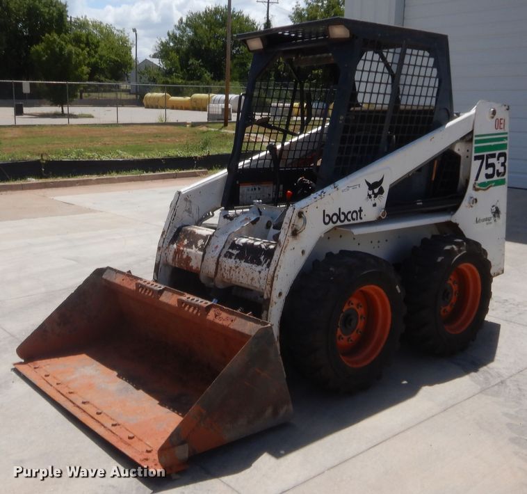 image for item HB9455 2000 Bobcat 753  skid steer loader