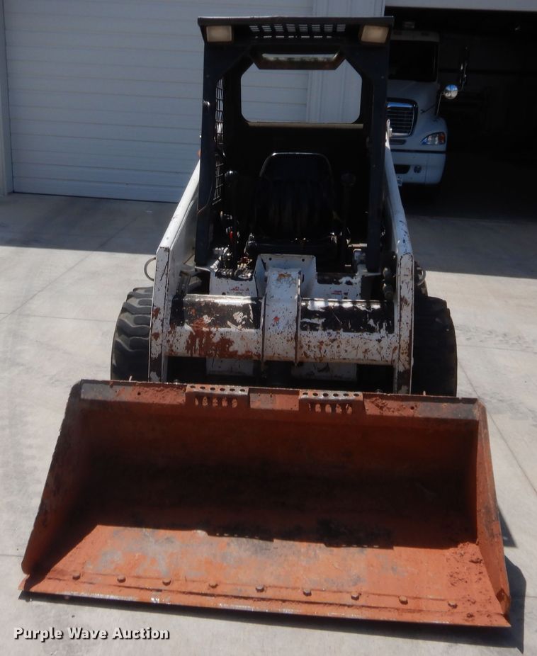 image for item HB9455 2000 Bobcat 753  skid steer loader