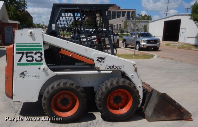 image for item HB9455 2000 Bobcat 753  skid steer loader