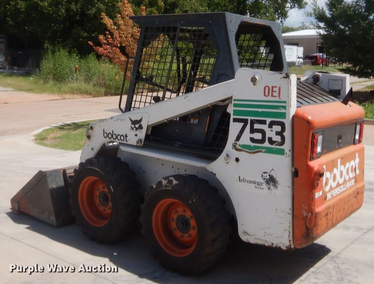 image for item HB9455 2000 Bobcat 753  skid steer loader