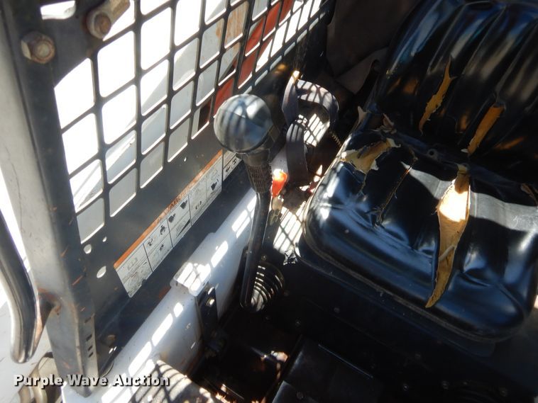 image for item HB9455 2000 Bobcat 753  skid steer loader