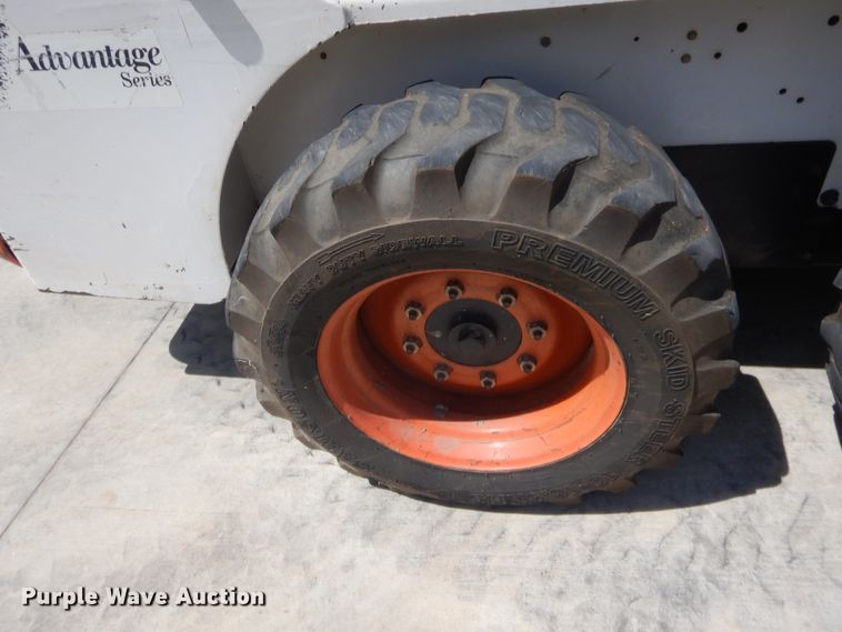 image for item HB9455 2000 Bobcat 753  skid steer loader