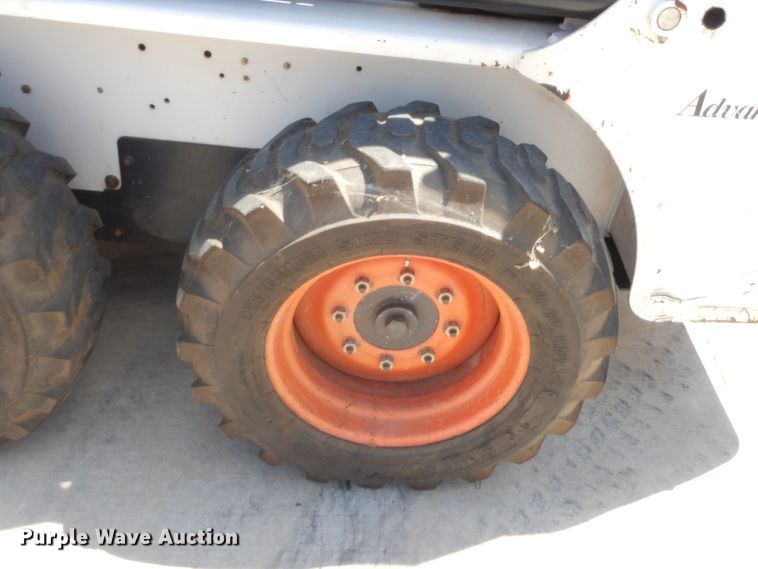 image for item HB9455 2000 Bobcat 753  skid steer loader