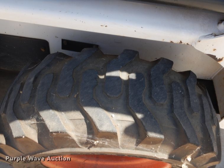 image for item HB9455 2000 Bobcat 753  skid steer loader