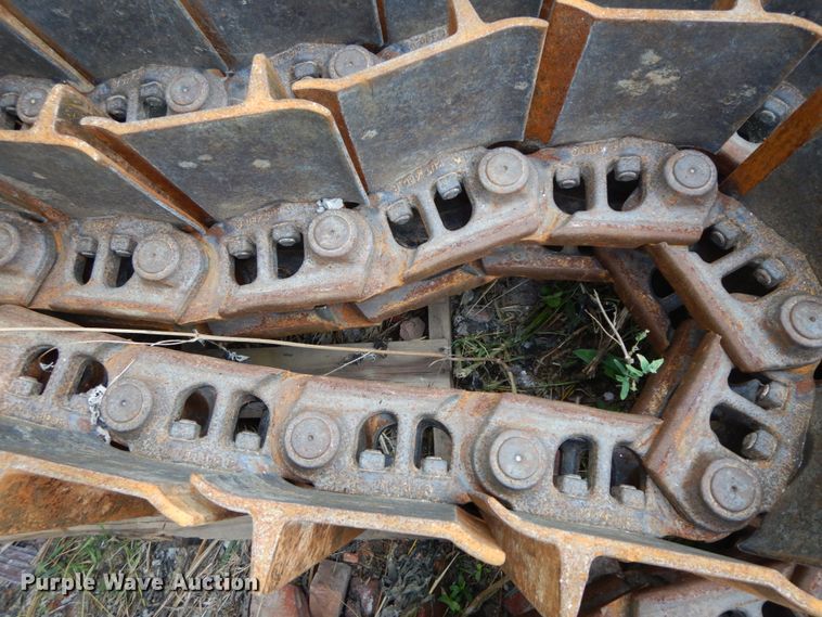 image for item HJ9540 (2) 24"W single grouser track pads