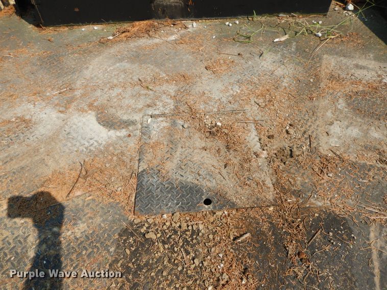 image for item HJ9542 102"L x 92"W flatbed