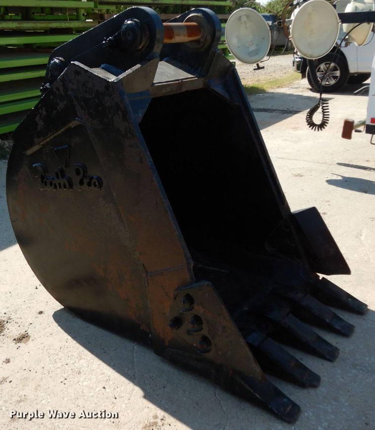 image for item HR9548 Tooth Pro 20FB36 36"W excavator bucket