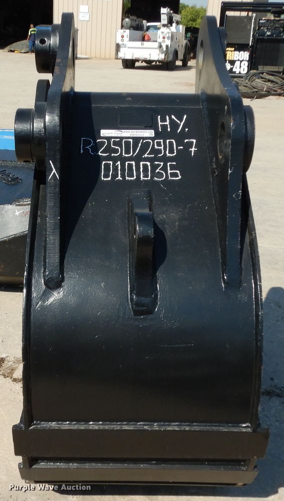 image for item HR9551 Quest HD2524 26"W excavator bucket